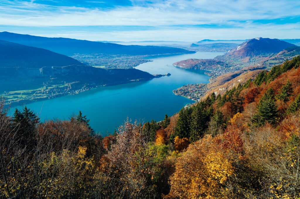 Wide angle shot of the Lake Annecy in France